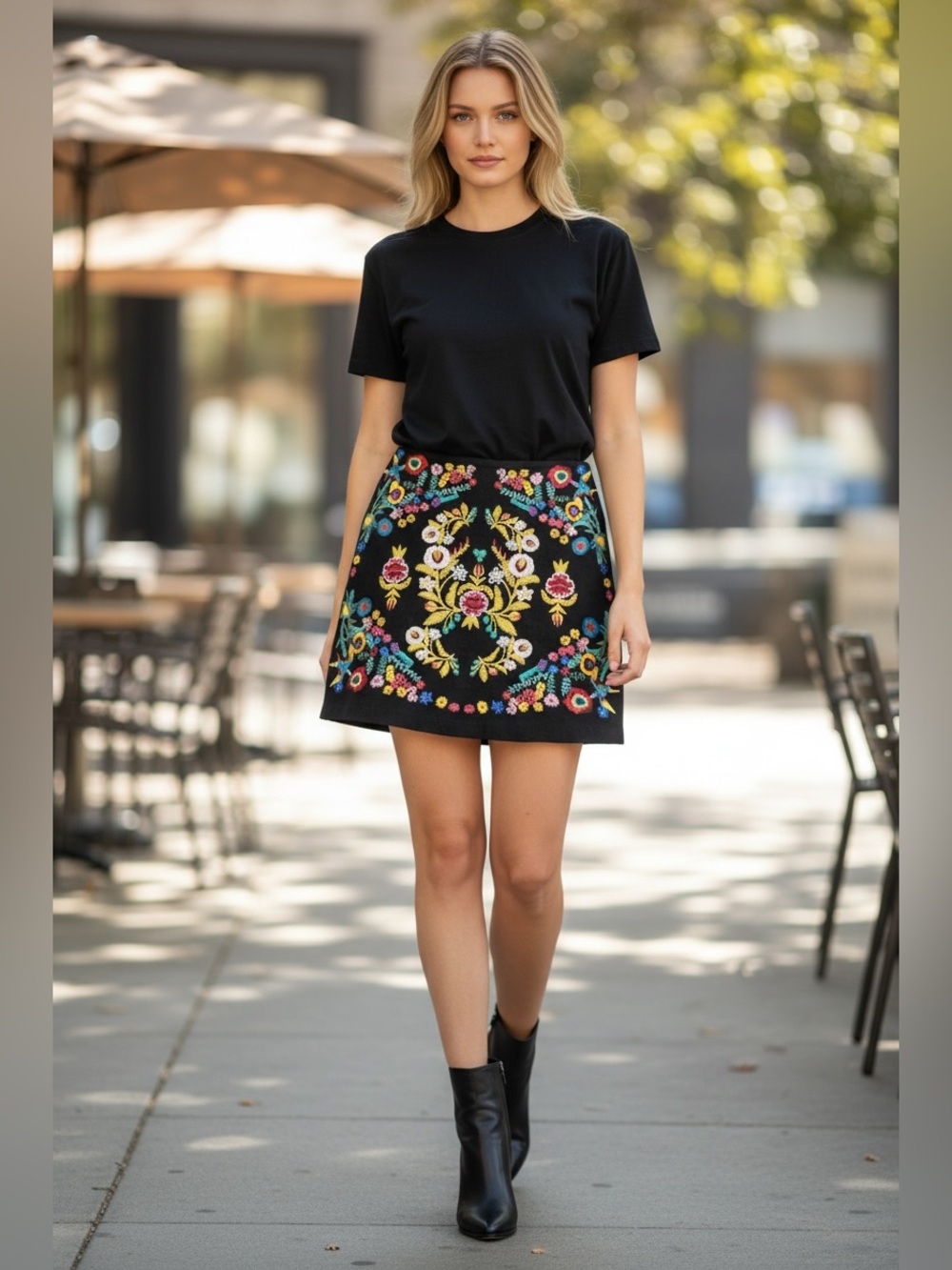 Women’s Size Medium Black Floral Embroidered Mini Skirt by Umgee